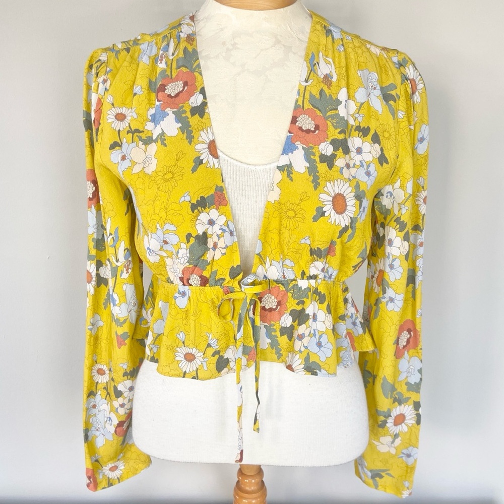 ARITZIA Sunday Best Floral Cropped Blouse Front Tie Yellow Size Small